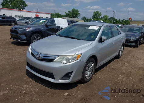 2014 Toyota Camry Le z USA, uszkodzony, nr VIN 4T1BF1FK6EU314544